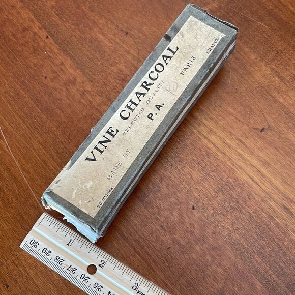 Vintage Artist Box of Vine Charcoal Made in Paris - Picture 7 of 7